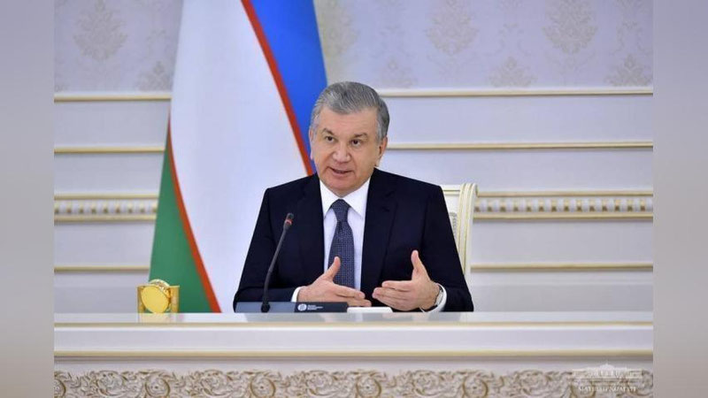 '"Кун тартибидаги масала жуда жиддий". Президент йиғилиш ўтказмоқда'ning rasmi