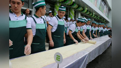 'Тошкентда 30 метрлик лаваш тайёрланади'ning rasmi