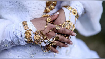 'Eronda 11 yoshli qizchani turmushga berishdi: shov-shuvli nikoh nima bilan tugadi? 'ning rasmi