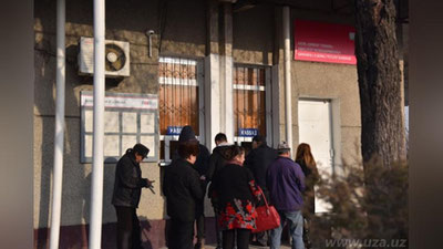 'Кунни-тунга улайдиган навбатлари билан машҳур "Файзобод ГАИ"си'ning rasmi