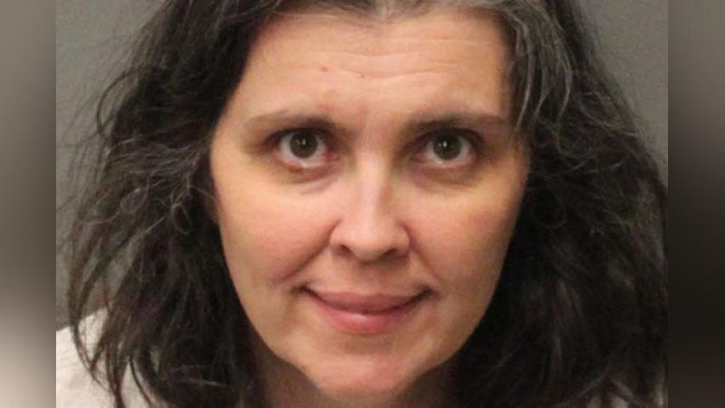 'Америкалик аёл 13 нафар фарзандини қамаб, занжирда сақлади'ning rasmi