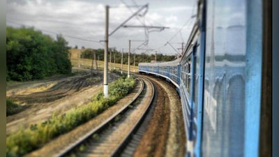 Изрображение 'ЗАПУЩЕН ПРИГОРОДНЫЙ ПОЕЗД ИЗ ТАШКЕНТА В ХОДЖИКЕНТ'