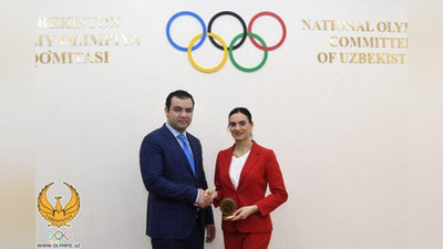 'MOQ Bosh kotibi Jasur Matchanov Elena Isinbaevani qabul qildi'ning rasmi