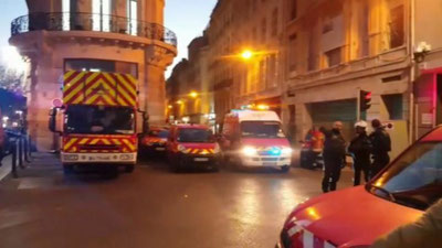 'Fransiyada o`tkir pichoq bilan qurollangan shaxs odamlarga hujum qildi 'ning rasmi