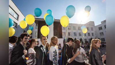 'Украина мактабларида физика, кимё, география ва яна бир қанча фанлар мактаб дастуридан олиб ташланади'ning rasmi