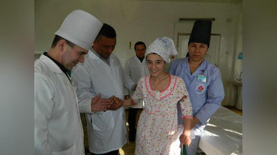 'Наманганда илк бор эгилган умуртқа поғонаси тўғриланди'ning rasmi