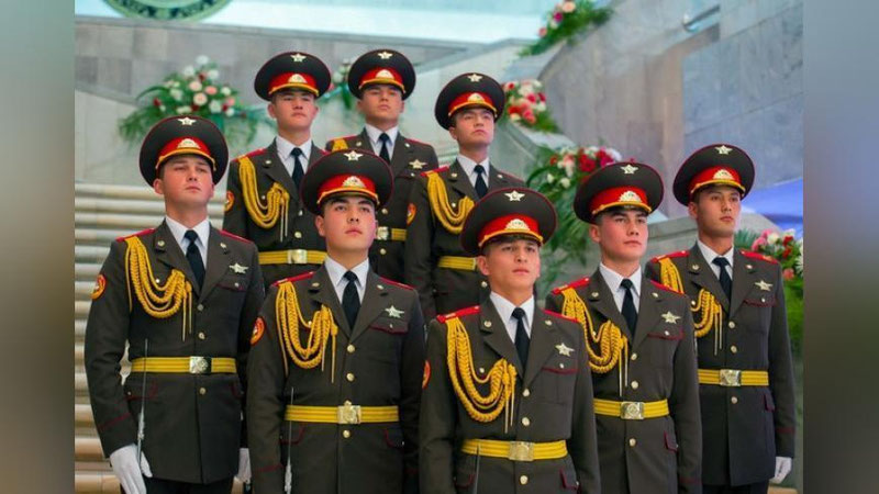 Изрображение 'ПРЕЗИДЕНТ УТВЕРДИЛ РАЗМЕР ШТРАФА ЗА НЕЗАКОННОЕ НОШЕНИЕ ФОРМЕННОЙ ОДЕЖДЫ'