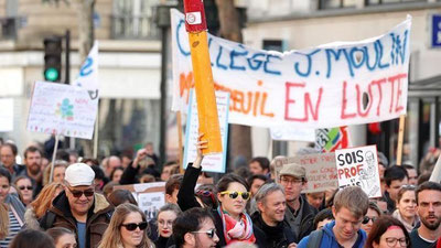 'Parijdagi ommaviy ish tashlash ishtirokchilari soni 50 ming kishiga etdi 'ning rasmi