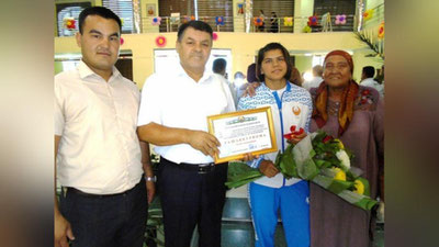 '​Xorazmlik dzyudochi qizga uy sovg`a qilindi'ning rasmi