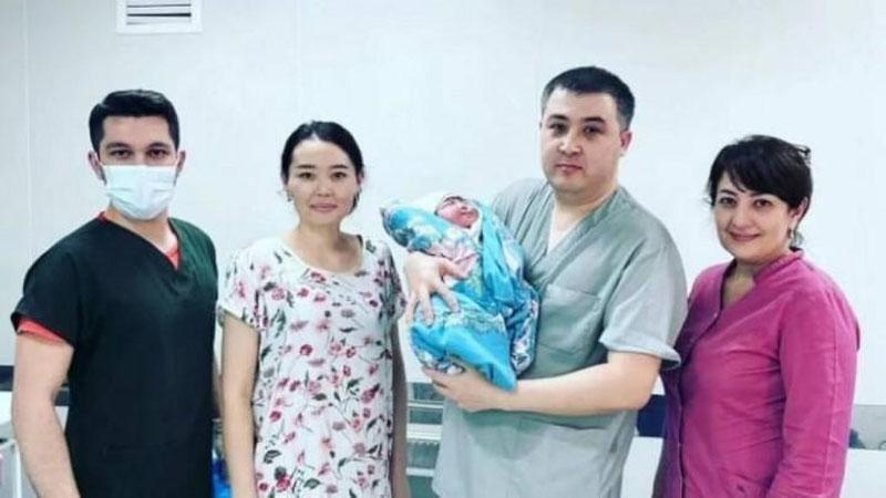 'Chimkentda 6 kg.dan og`ir bo`lgan chaqaloq tug`ildi'ning rasmi