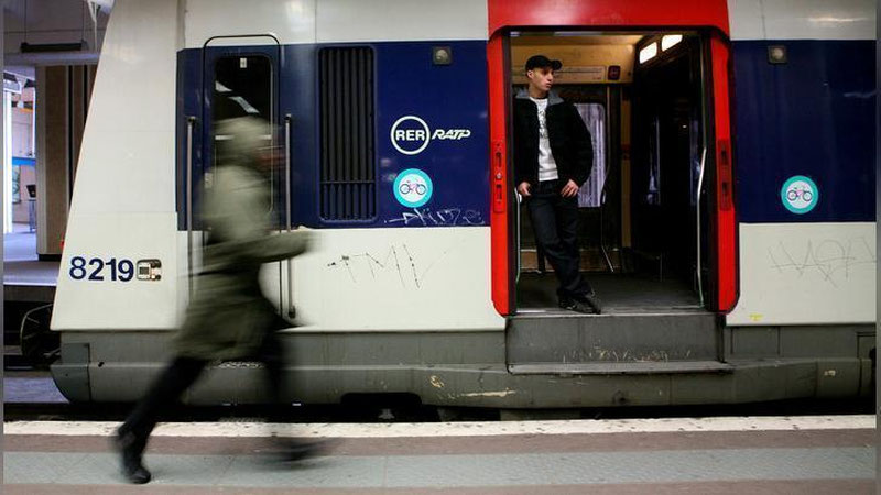 'Poezdda tug`ilgan chaqaloq qatnovni to`xtatib qo`ydi'ning rasmi