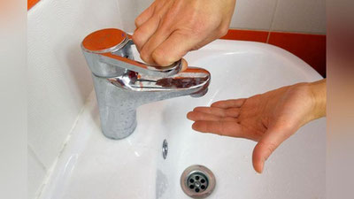 'Toshkentning qator ko`chalarida ichimlik suvi vaqtincha o`chirildi'ning rasmi