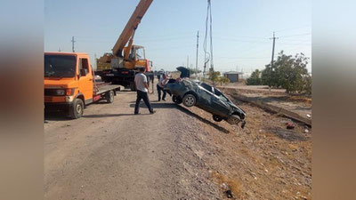 'Namanganda "Lacetti" yo`ldan chiqib ketib, YTHga uchradi'ning rasmi