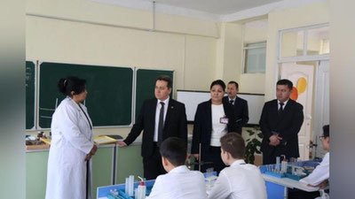 'Xalq ta`limi vaziri Sherzod Shermatov Qoraqalpog`iston maktablaridagi ta`lim jarayoni bilan tanishdi'ning rasmi