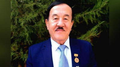 'Raj Kapurning o`zbekistonlik shogirdi Sherxon — Sherqo`zi G`oziev'ning rasmi