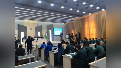 'Axborot va ommaviy kommunikasiyalar agentligida Ichki ishlar vazirligi mutasaddilari bilan matbuot anjumani boshlandi'ning rasmi