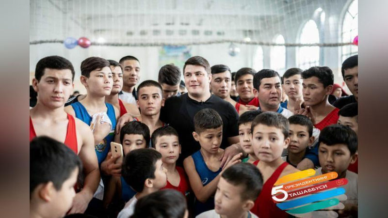 'Toshkentda 7 yoshli sportchi MMA yulduzi Murod Xonto`raevni kurashga chorladi (foto va video)'ning rasmi