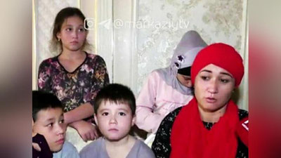 'To`rt bolali ayolni uydan haydashdi. U hozir tomsiz uyda yashamoqda (Video)'ning rasmi
