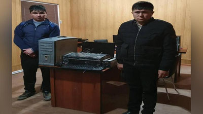 'Qalbaki pul ishlab chiqargan kosonlik yoshlar qo`lga olindi'ning rasmi