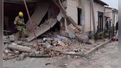 'Quyichirchiqda gaz portlashi oqibatida oilasining 3 a`zosidan ayrilgan ayolga ko`mak kerak (video)'ning rasmi