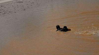 Изрображение 'Сотрудник охраны из Нацгвардии спас парня, пытавшегося покончить с собой'