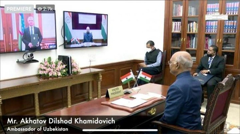Изрображение 'Новый посол Узбекистана вручил верительные грамоты Президенту Индии в онлайн-режиме'