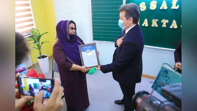 'Sherzod Shermatov birinchi ustozini yo`qlab bordi va #ustozingdan_xabar_ol chellenjini e`lon qildi (video)'ning rasmi