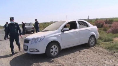 'Jizzaxda 9-sinf o`quvchisi ikki qizni mashinada sayr qildirdi va YTHga uchradi (video)'ning rasmi