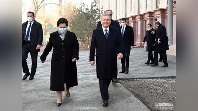 Изрображение 'Президент осмотрел строящееся новое здание Сената (фото)'