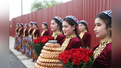 Изрображение 'Глава Джалал-Абадской области Кыргызстана посещает Наманган (фото)'