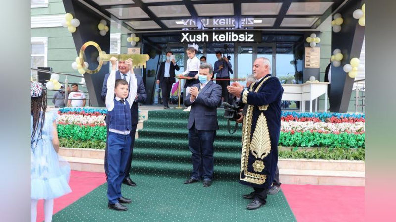 'Jizzax shahrida 15 milliard mablag` evaziga 640 o`rinli yangi maktab binosi foydalanishga topshirildi'ning rasmi