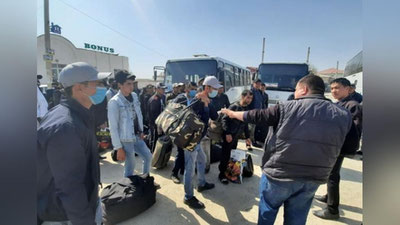 '100 dan ortiq o`zbekistonlik ishlash uchun Qozog`istonga jo`natildi'ning rasmi