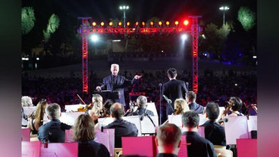 Изрображение 'На Регистане прошел благотворительный концерт дирижера Владимира Спивакова (фото)'