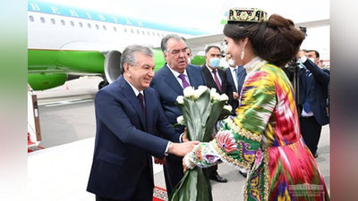 'Shavkat Mirziyoev Dushanbedan Xo`jand shahriga keldi (foto)'ning rasmi
