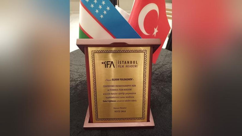 'ВГИКнинг Тошкент филиали директорига Истанбул академиясининг “Фахрий академик” унвони берилди'ning rasmi