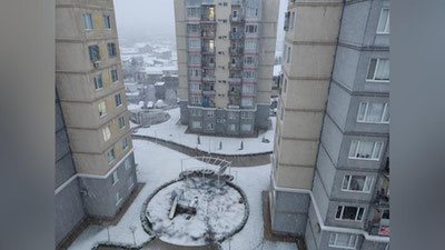 Изрображение 'В Ташкенте выпал первый снег... с пылью'