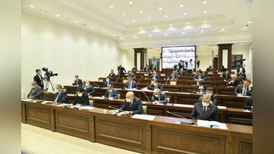 Изрображение 'Сенаторы одобрили увеличение расходов Госбюджета в 2021 году'