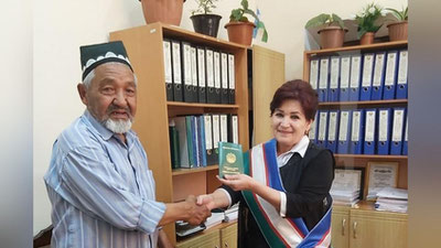 'Наманганда фуқаро 80 ёшга кирганда туғилганлиги қайд этилди'ning rasmi