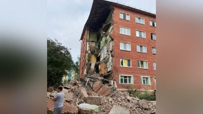 Изрображение 'В российском Омске рухнула пятиэтажка (видео)'