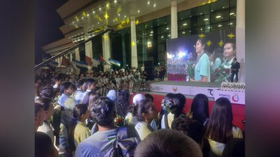 'V Islom birdamligi o`yinlari ishtirokchilari Toshkent xalqaro aeroportida kutib olindi (foto)'ning rasmi