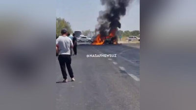 'Qashqadaryoda "Gentra" bilan to`qnashgan "Lacetti" yonib ketdi (video)'ning rasmi