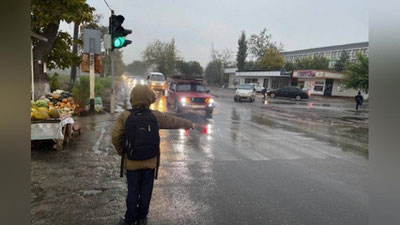 'Yomg`ir, kuchli shamol, momaqaldiroq... Ertaga O`zbekistonda ob-havo qanday ob-havo kuzatilishi e`lon qilindi'ning rasmi