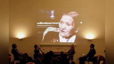 Изрображение 'В Лондоне открылась выставка, посвященная Саре Эшонтураевой и движению джадидов в Узбекистане'