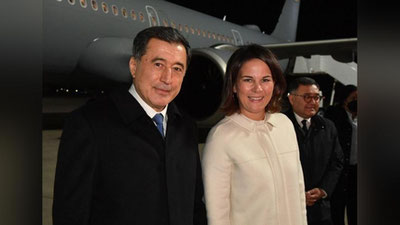 Изрображение 'Министр иностранных дел ФРГ Анналена Бербок прибыла в Ташкент'