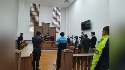 '"Hech qanday hujjatlari bo`lmagan, qonuniy talabni bajarmagan"'ning rasmi