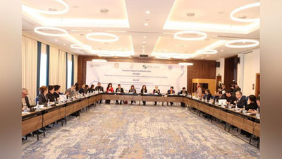 'Toshkentda korrupsiyaga qarshi kurashish sohasidagi qo`shma tanlov g`oliblari taqdimoti bo'lib o'tdi'ning rasmi