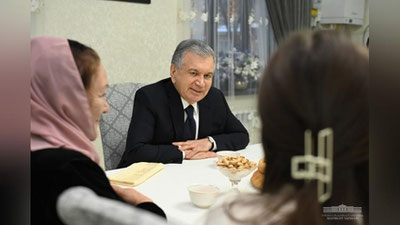 Изрображение 'Шавкат Мирзиёев ознакомился с семейным детским домом в учтепинской махалле (фото)'