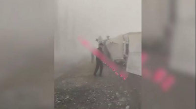 'Toshkent viloyatida uchta yuk mashinasi o`zaro to`qnashib ketdi'ning rasmi