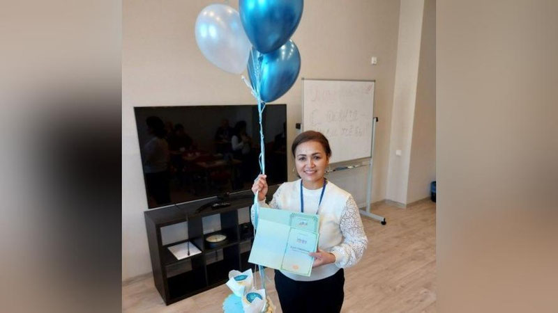 '12 mln so`mlik maoshim vazir jamg`armasining ikkinchi bosqichidan muvaffaqiyatli o`tsam 17 mln so`mdan oshadi — biologiya fani o`qituvchisi'ning rasmi