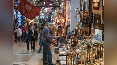 'Istanbulning tarixiy savdo markazi “Grand Bazaar” qayta ta`mirlanganidan so`ng 2022 yilda qariyb 40 million ziyoratchini qabul qildi'ning rasmi